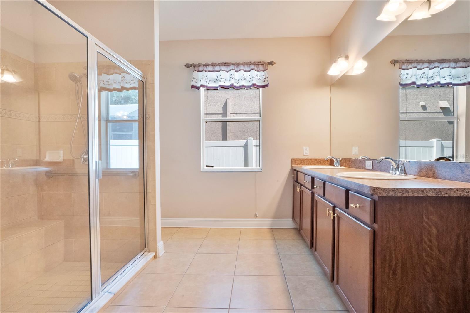 2210 VALTERRA VISTA WAY, VALRICO, FL, 33594