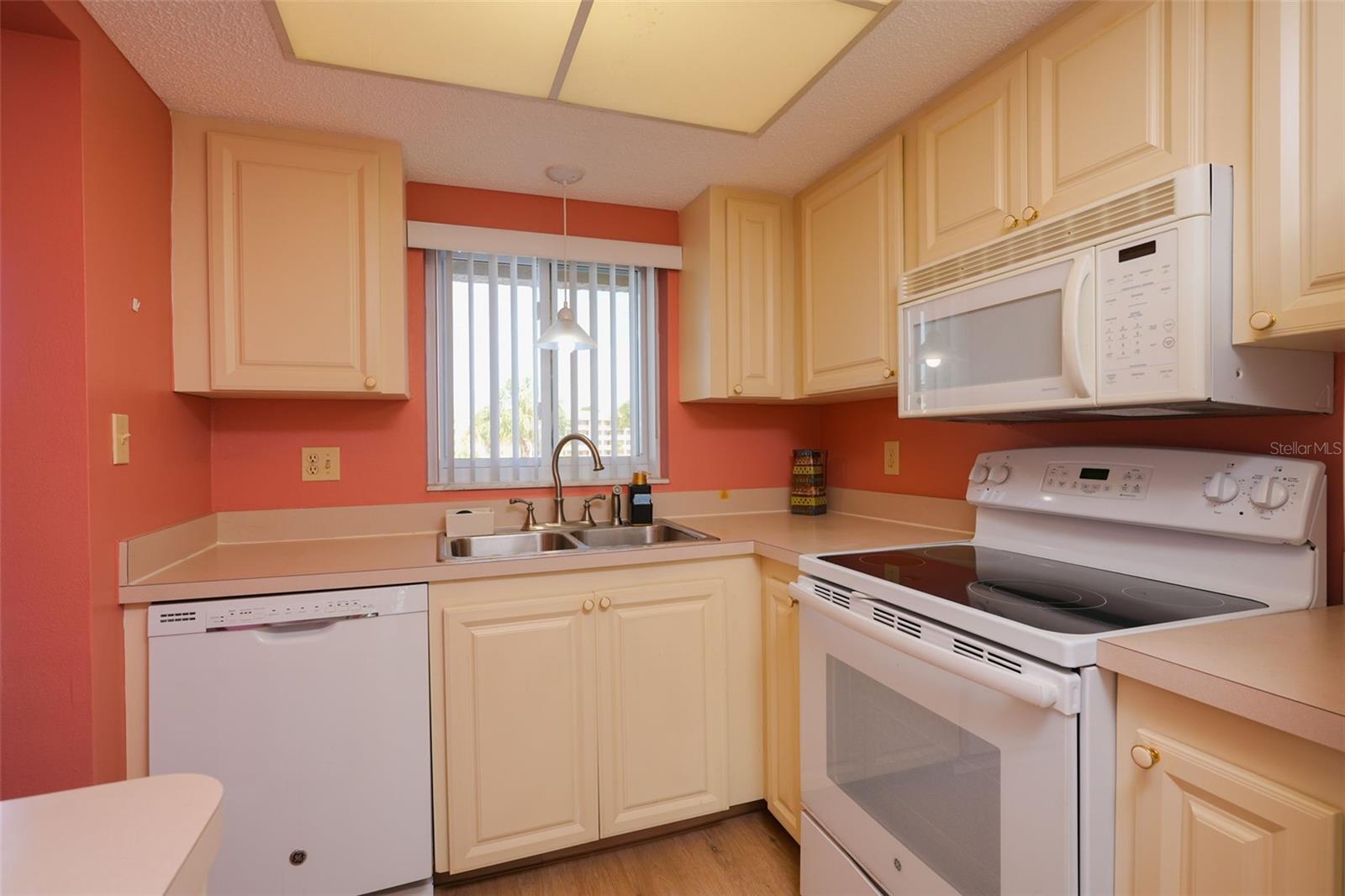 3607 LAKE BAYSHORE DR #312, BRADENTON, FL, 34205