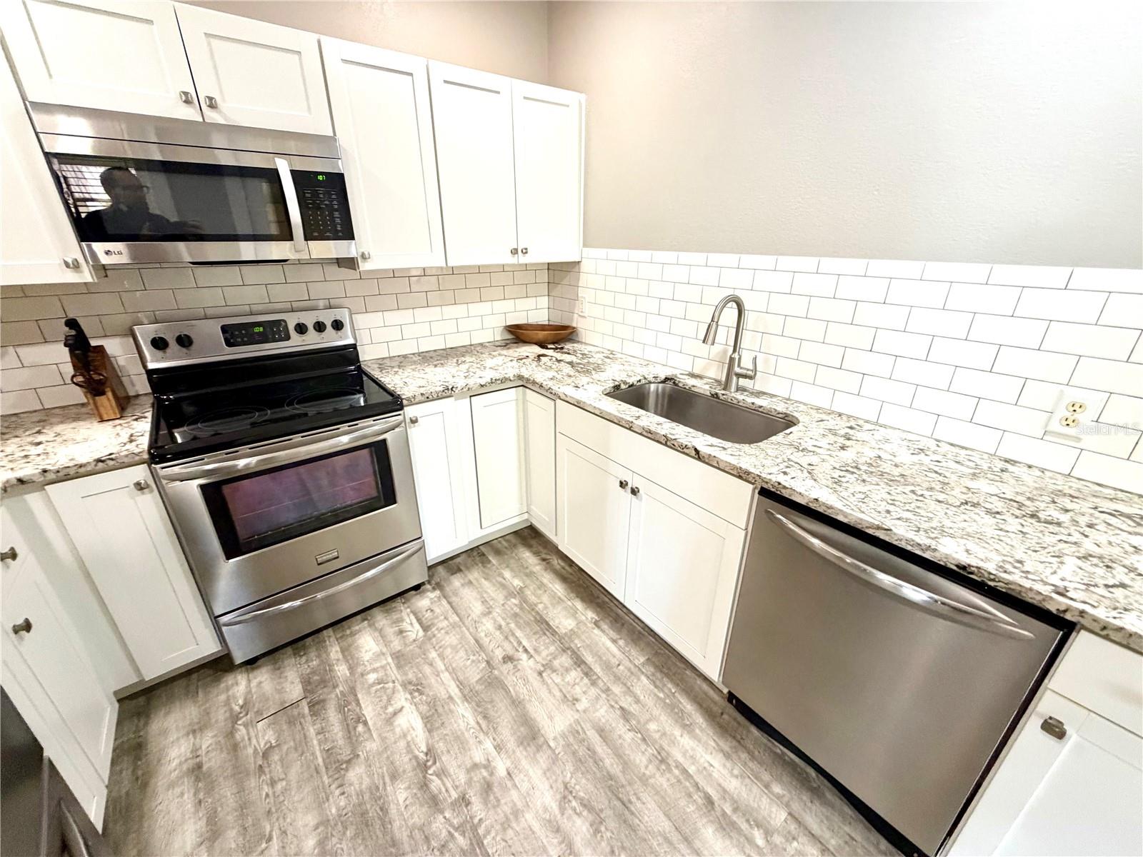 821 E LIME ST, LAKELAND, FL, 33801