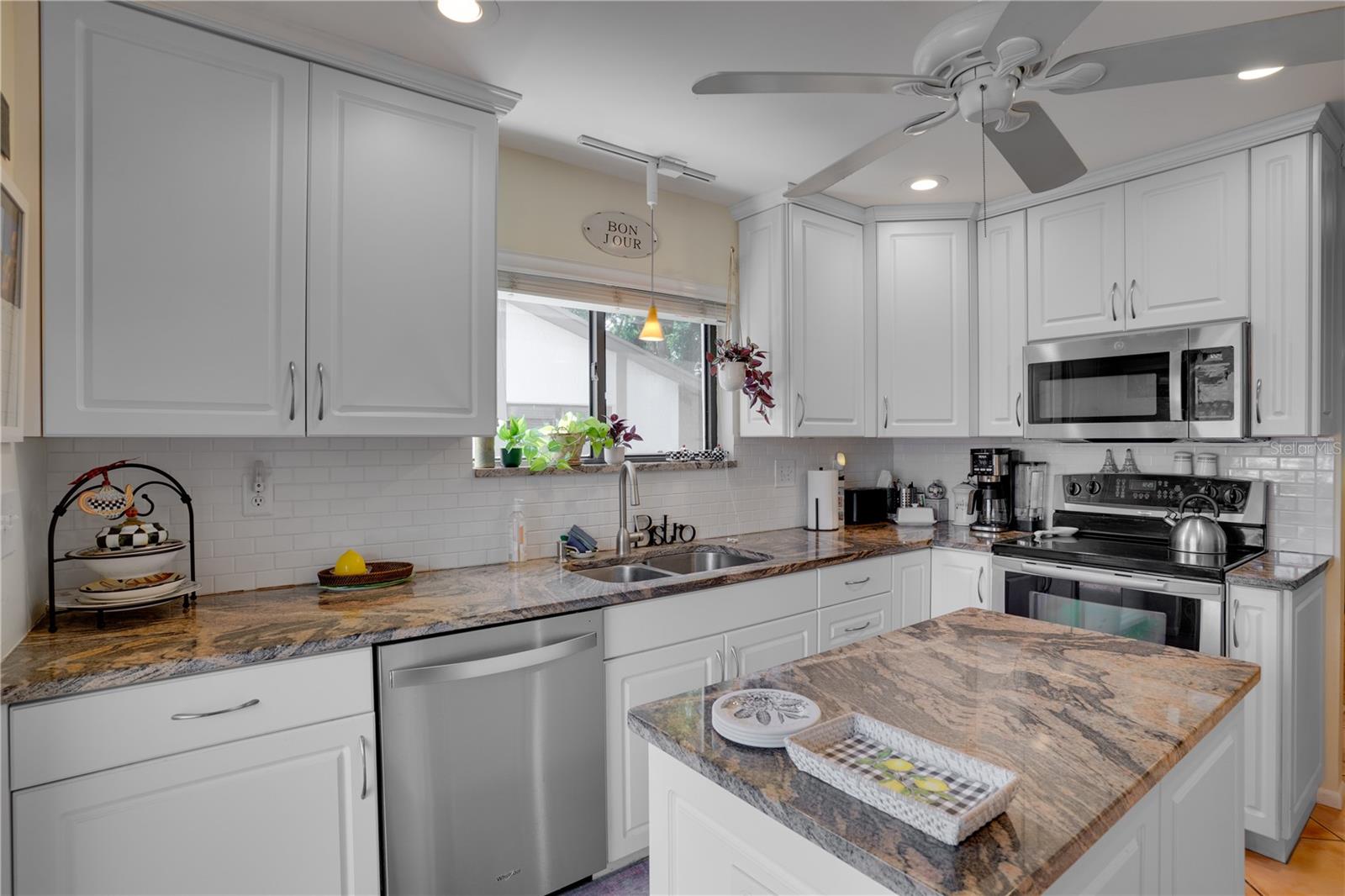 514 TABOR CT #C, SAFETY HARBOR, FL, 34695