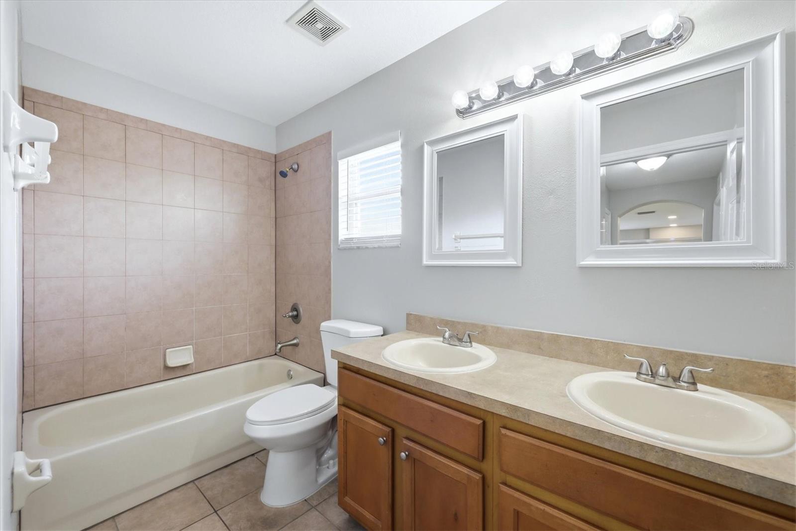 4266 67TH AVENUE CIR E, SARASOTA, FL, 34243