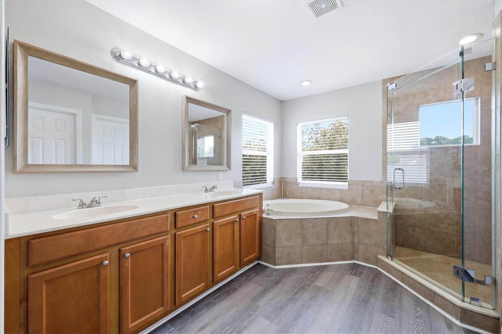 4266 67TH AVENUE CIR E, SARASOTA, FL, 34243