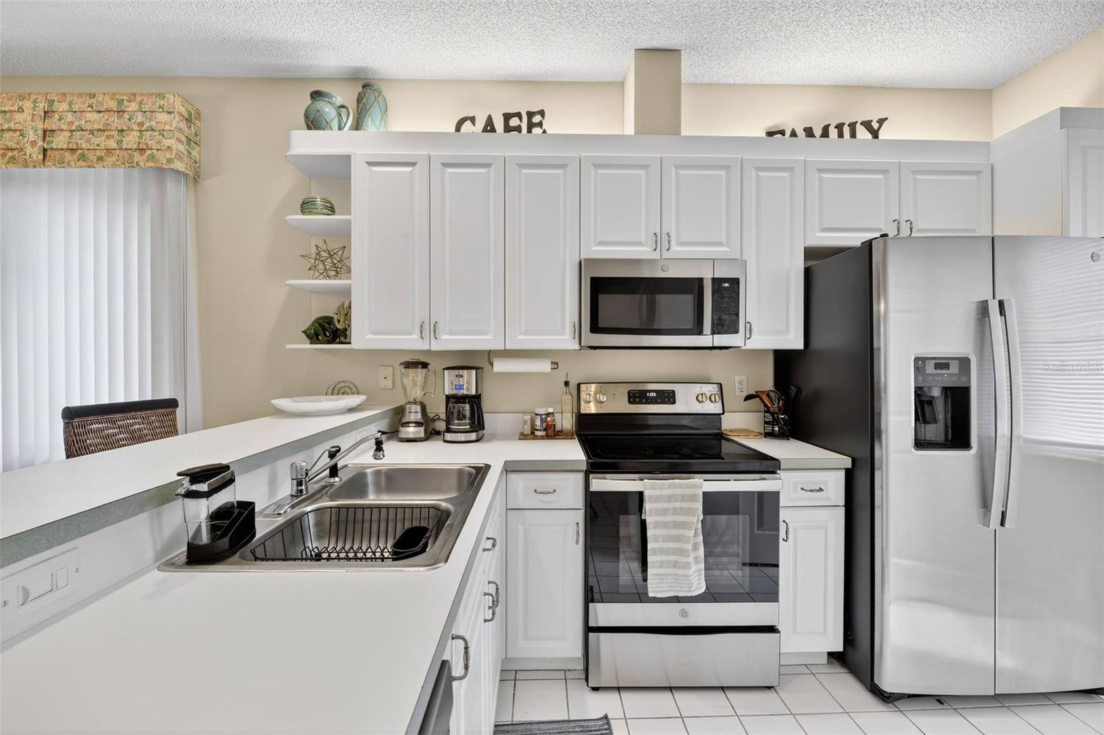 8512 54TH AVENUE CIR E, BRADENTON, FL, 34211