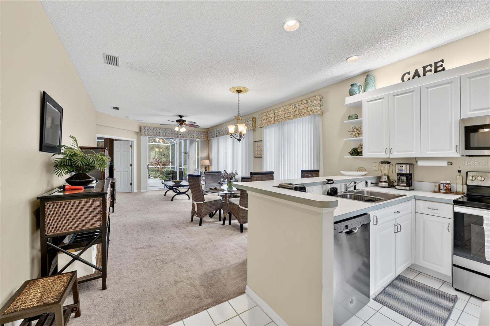 8512 54TH AVENUE CIR E, BRADENTON, FL, 34211