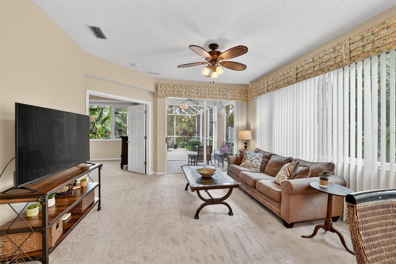 8512 54TH AVENUE CIR E, BRADENTON, FL, 34211