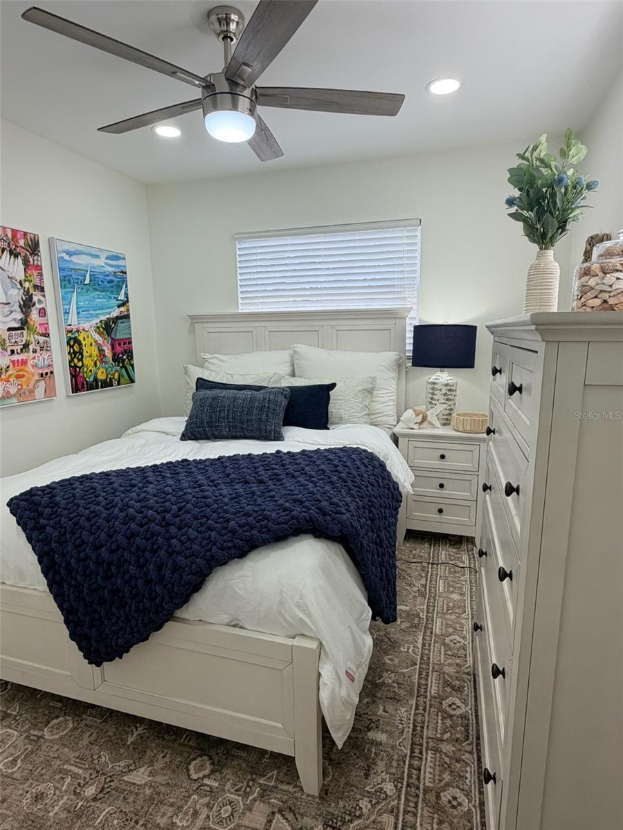 2440 HILLVIEW ST, SARASOTA, FL, 34239