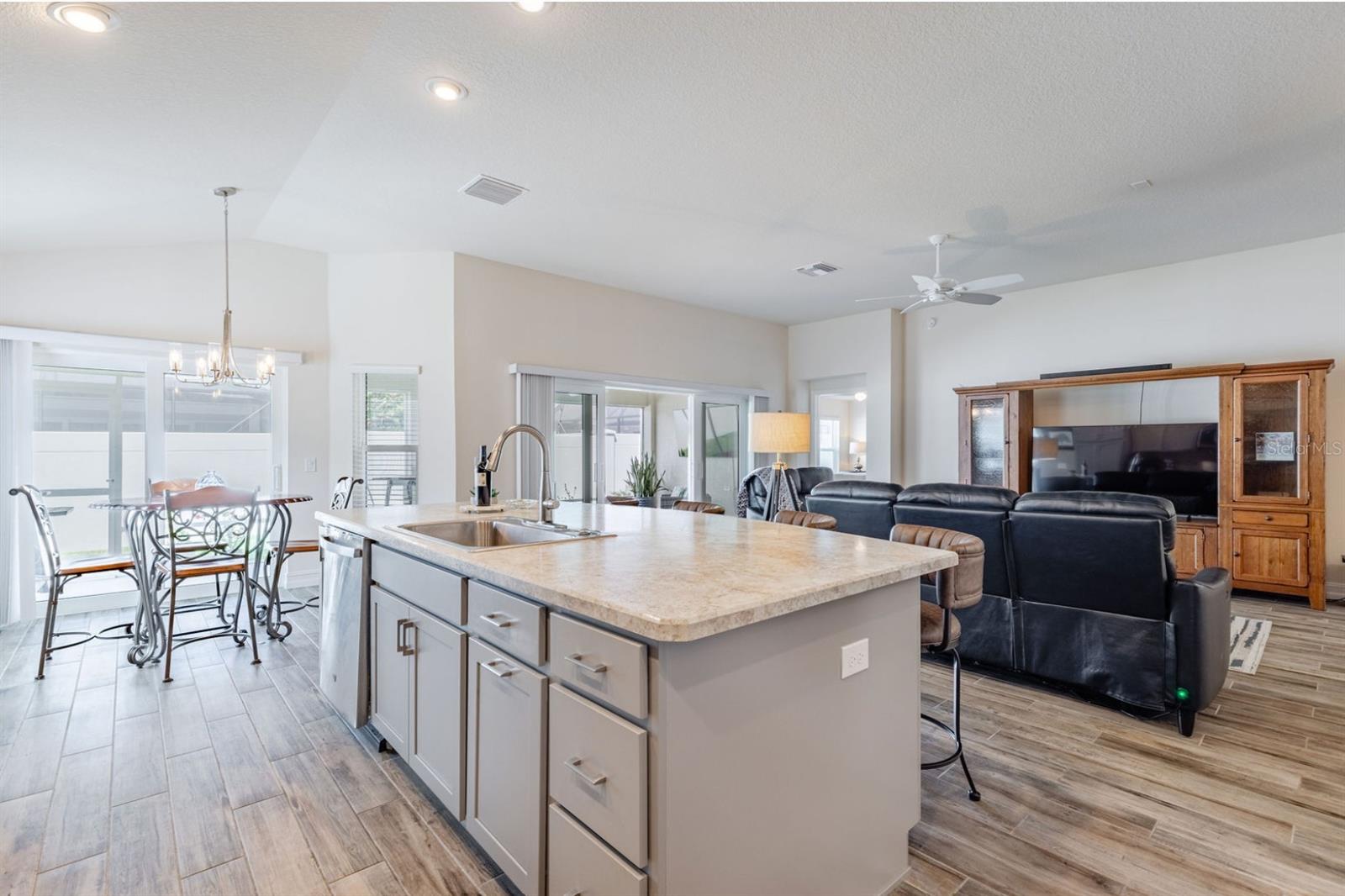 580 GOUGH PL, THE VILLAGES, FL, 32163