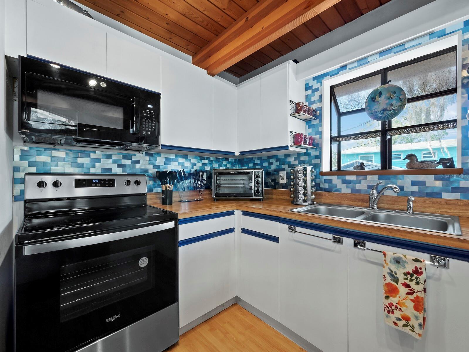 5141 SAINT ALBANS AVE, SARASOTA, FL, 34242