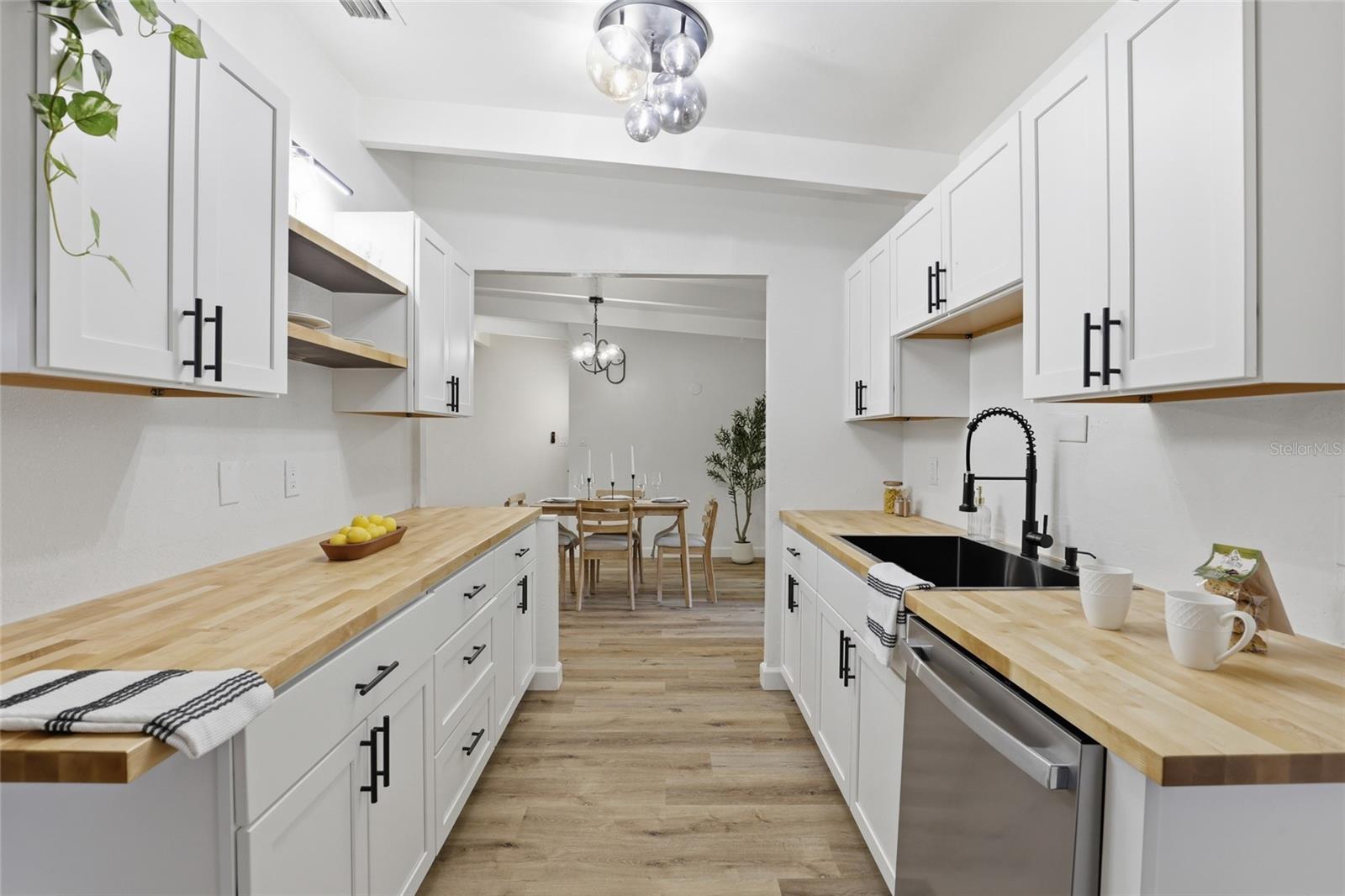 1214 NE 28TH AVE, GAINESVILLE, FL, 32609