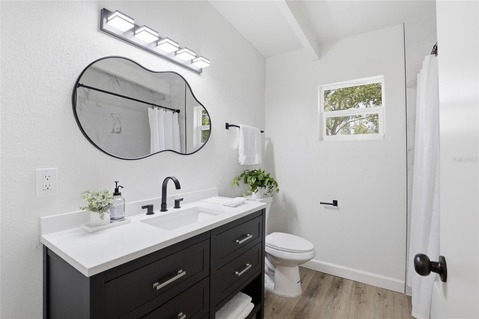 1214 NE 28TH AVE, GAINESVILLE, FL, 32609