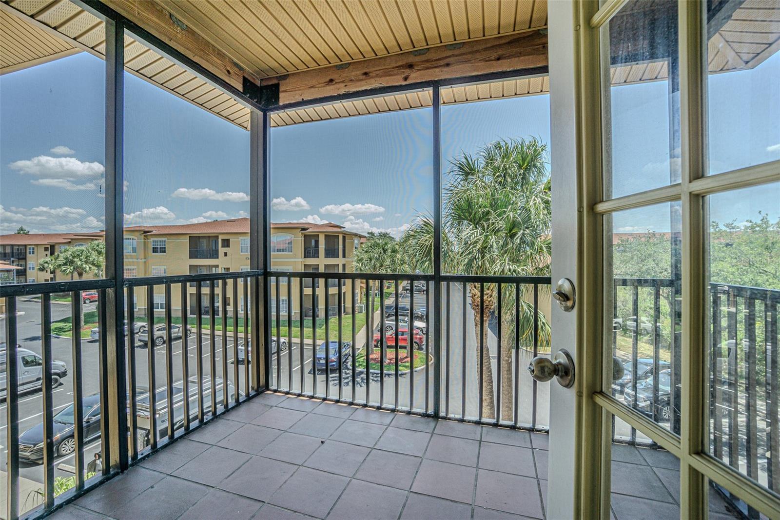 4316 BAYSIDE VILLAGE DR #302, TAMPA, FL, 33615