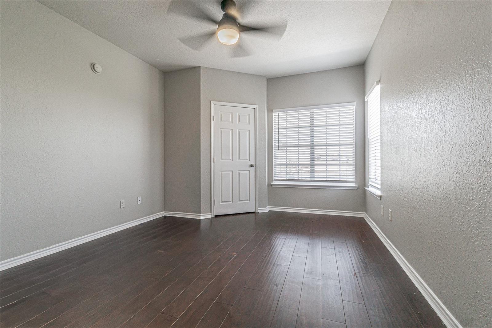 4316 BAYSIDE VILLAGE DR #302, TAMPA, FL, 33615