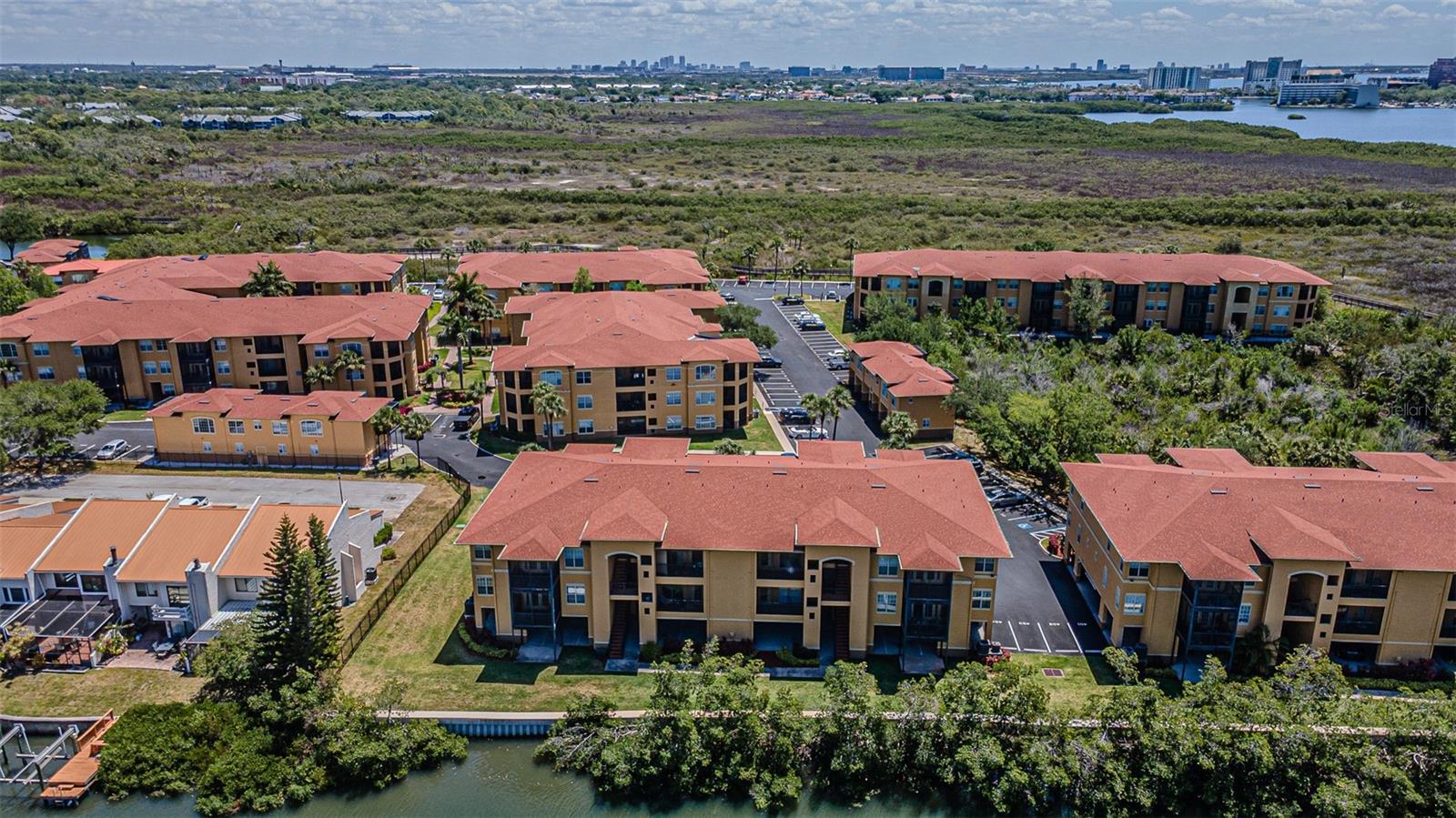 4316 BAYSIDE VILLAGE DR #302, TAMPA, FL, 33615