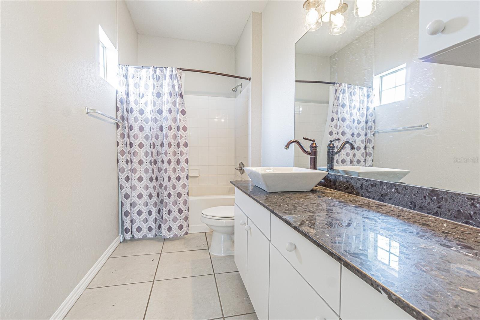 4316 BAYSIDE VILLAGE DR #302, TAMPA, FL, 33615