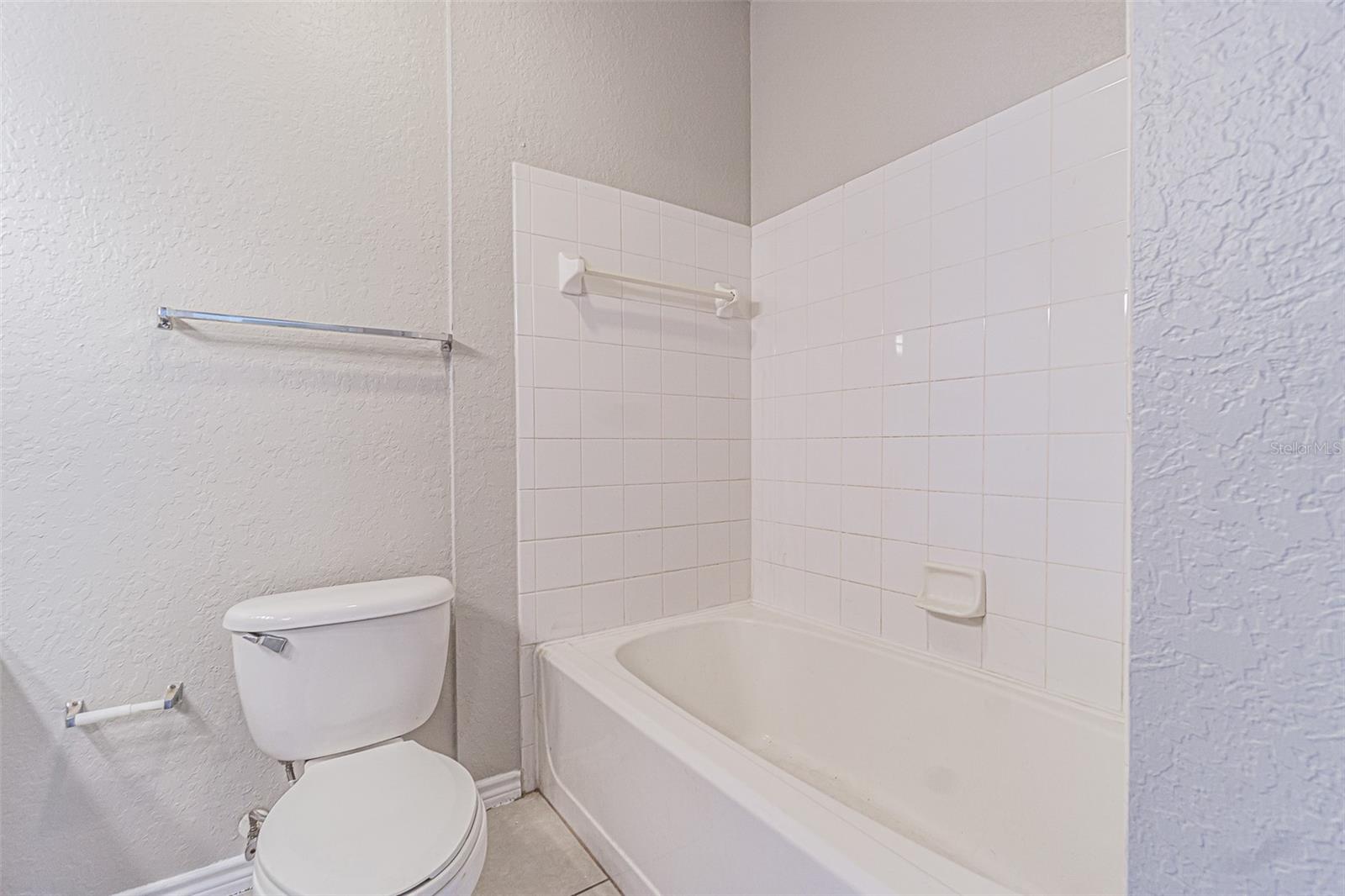 4316 BAYSIDE VILLAGE DR #302, TAMPA, FL, 33615