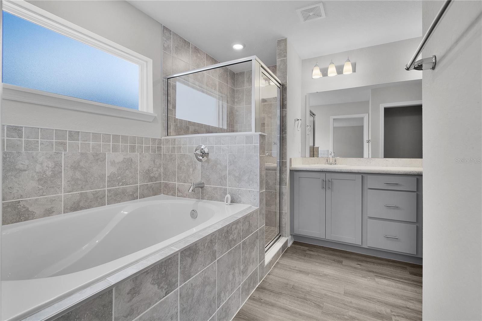 2439 MATTERHORN TRL, DAVENPORT, FL, 33837