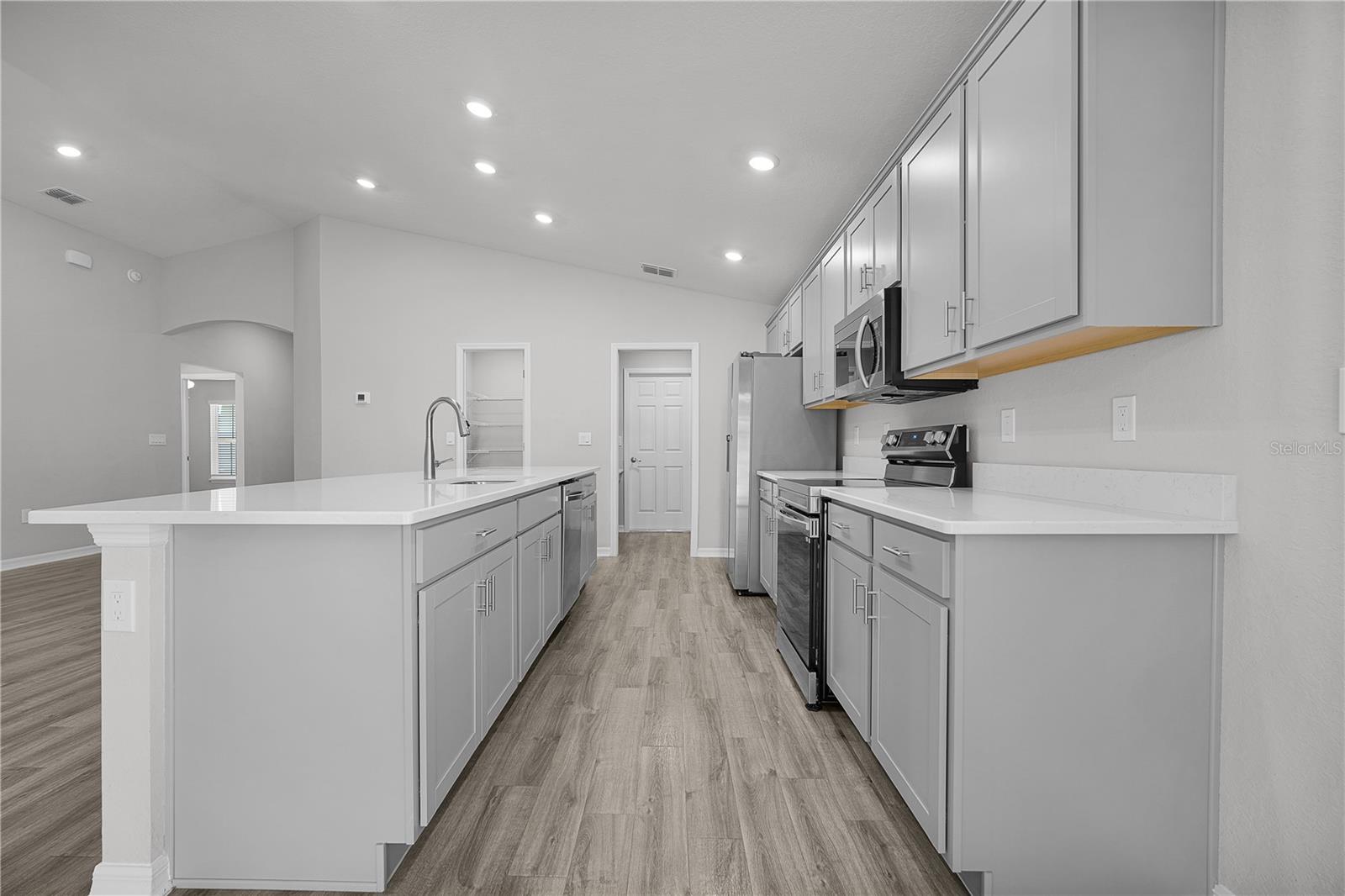 2439 MATTERHORN TRL, DAVENPORT, FL, 33837