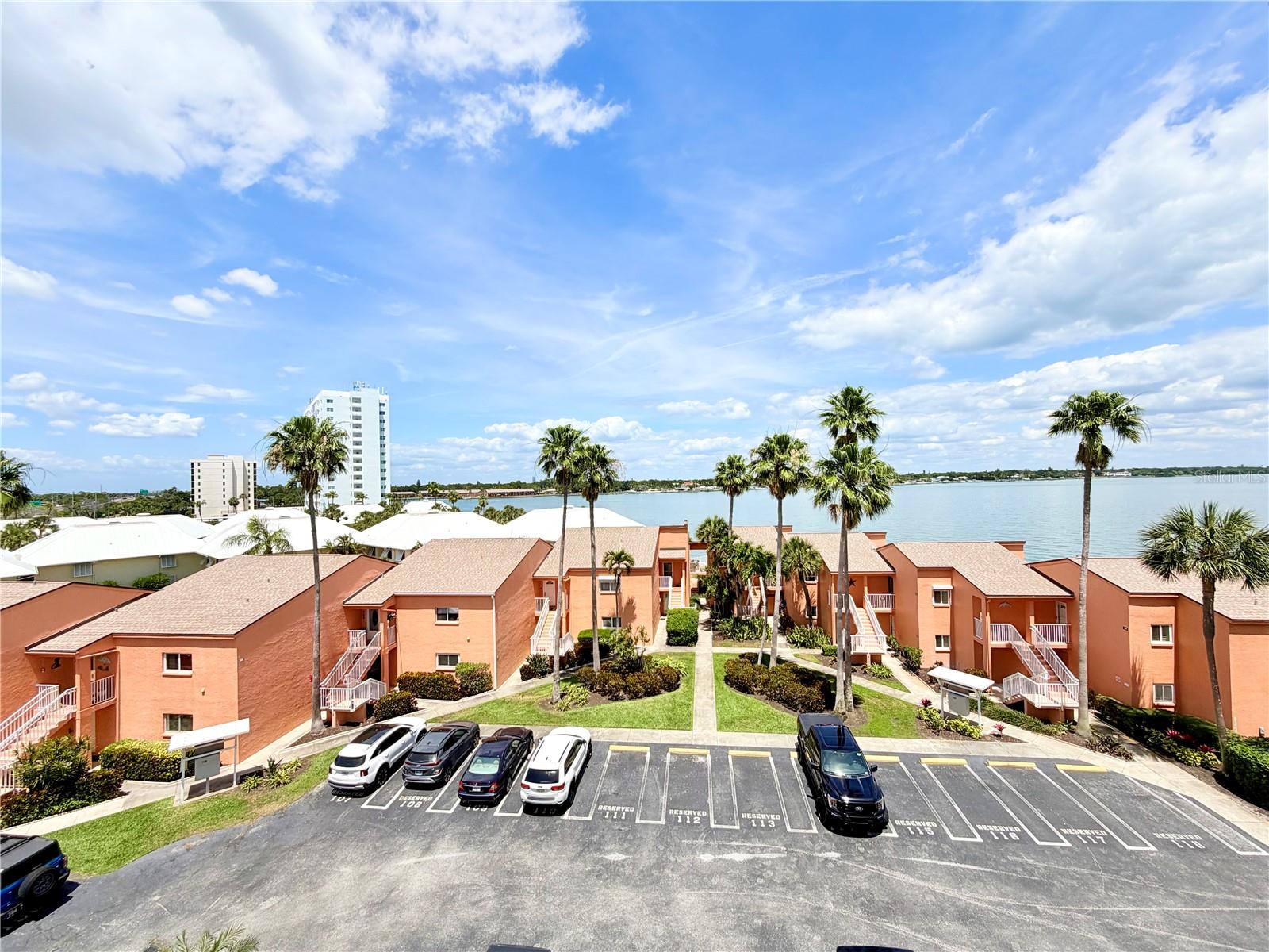 7430 SUNSHINE SKYWAY LN S #501, ST PETERSBURG, FL, 33711