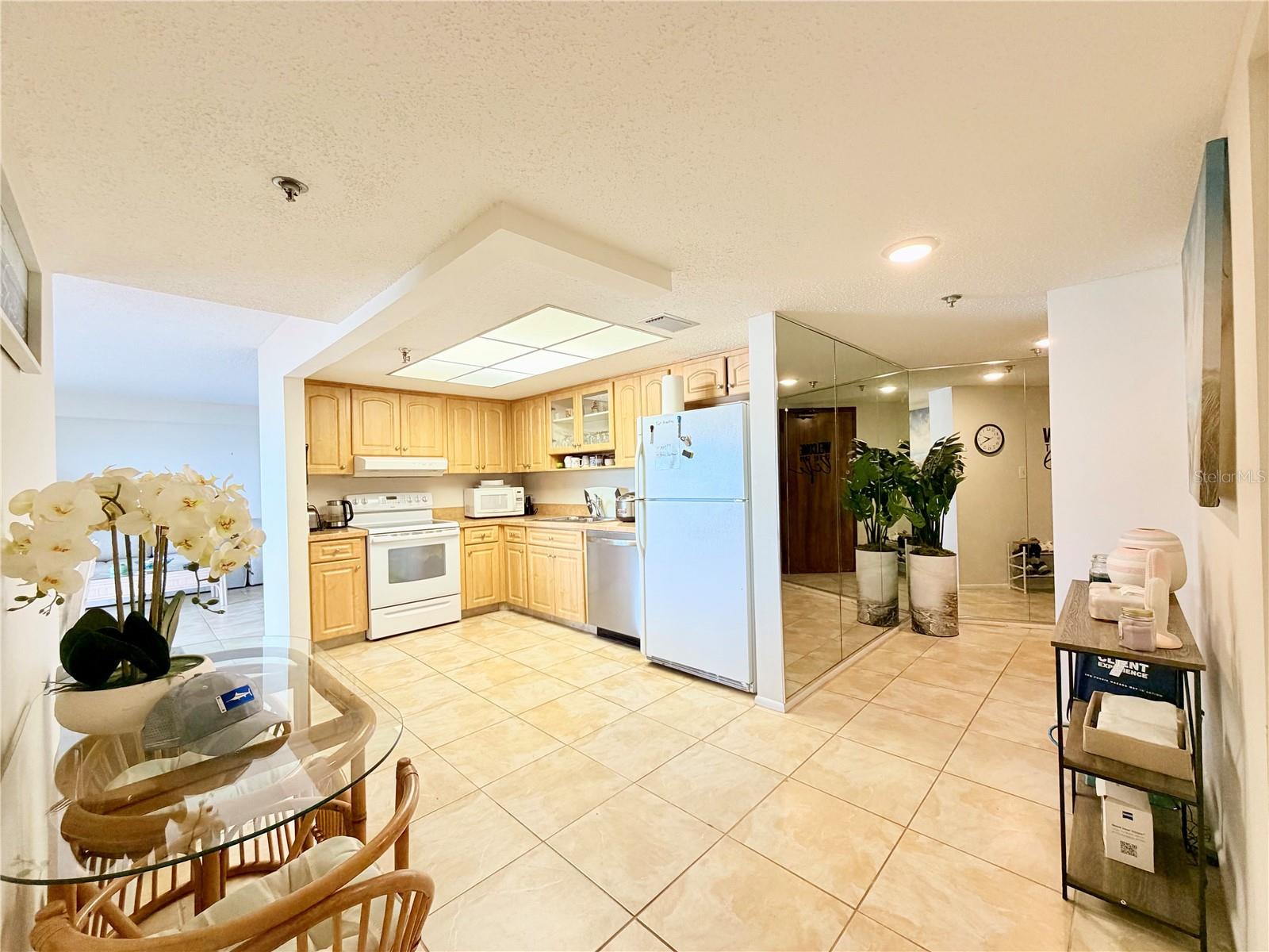 7430 SUNSHINE SKYWAY LN S #501, ST PETERSBURG, FL, 33711