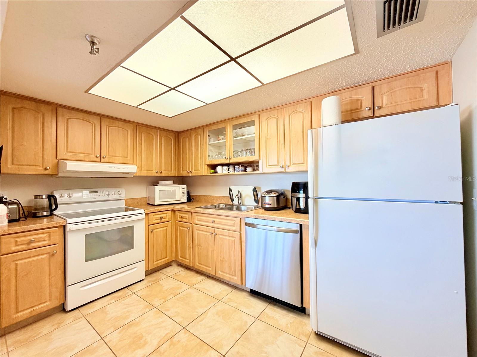 7430 SUNSHINE SKYWAY LN S #501, ST PETERSBURG, FL, 33711