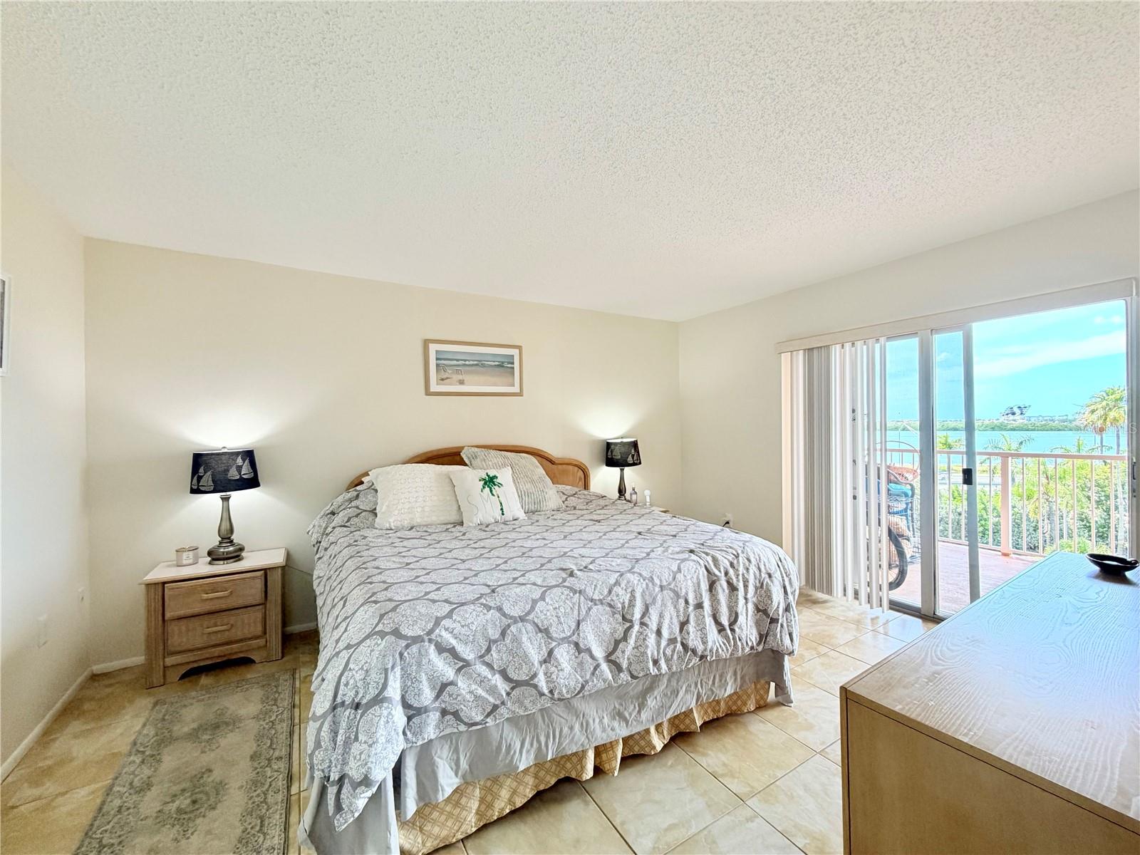 7430 SUNSHINE SKYWAY LN S #501, ST PETERSBURG, FL, 33711