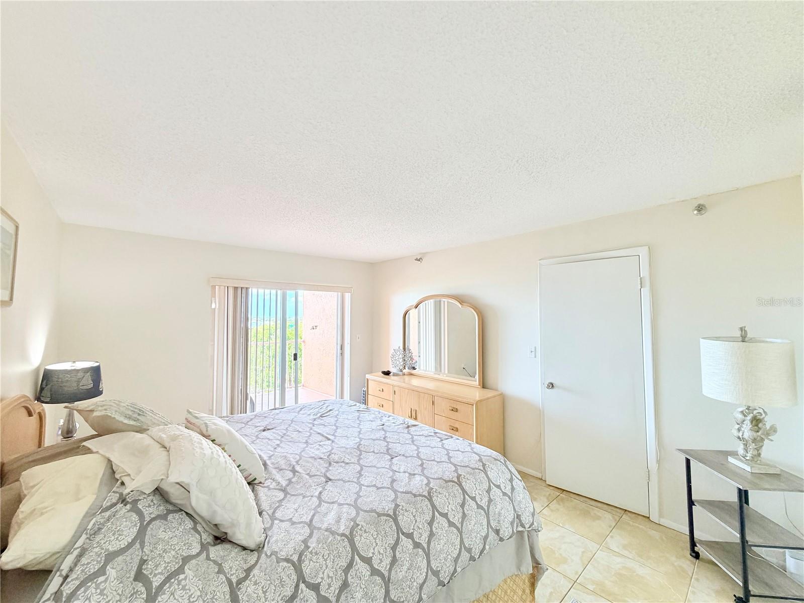 7430 SUNSHINE SKYWAY LN S #501, ST PETERSBURG, FL, 33711