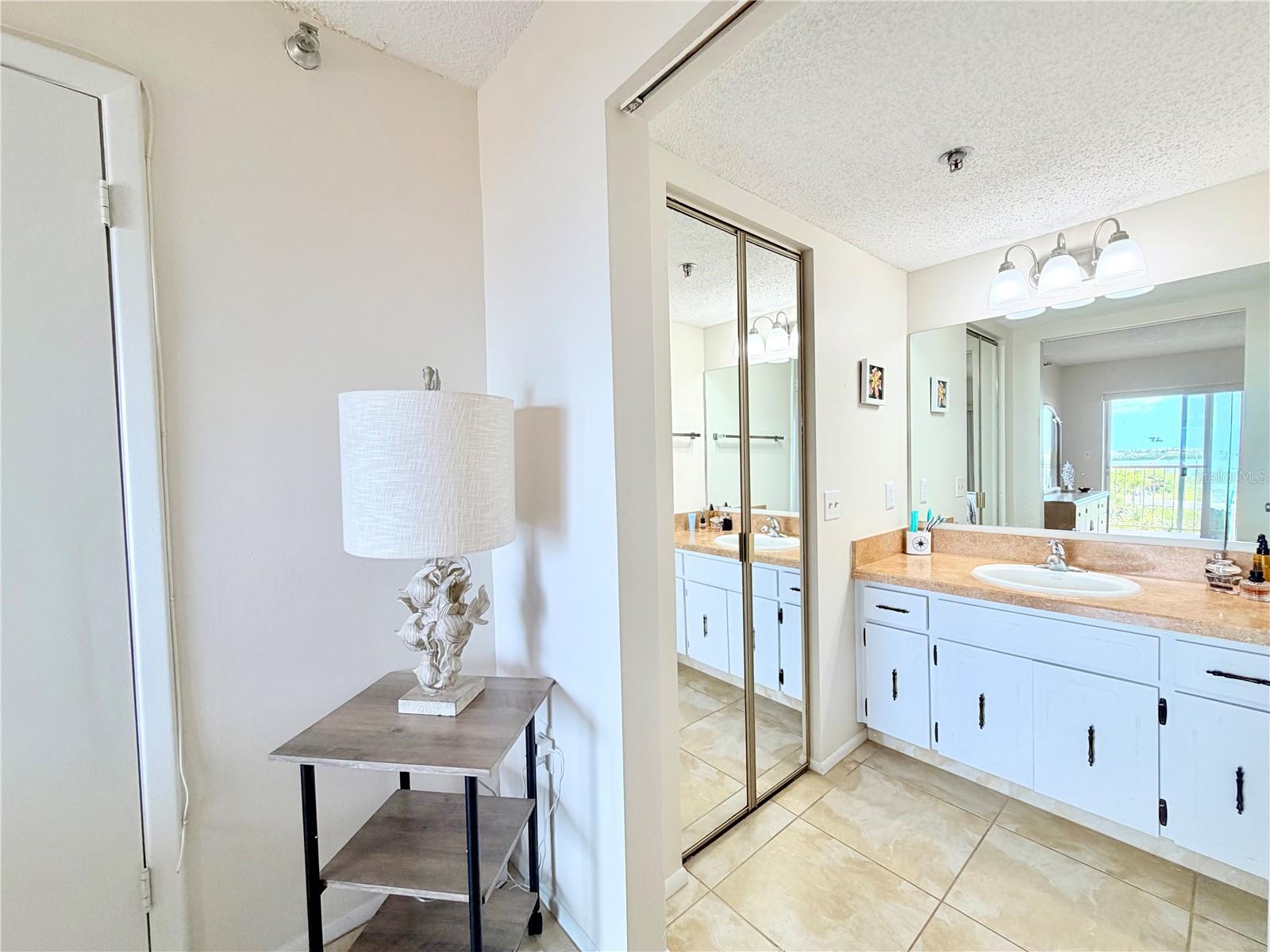 7430 SUNSHINE SKYWAY LN S #501, ST PETERSBURG, FL, 33711