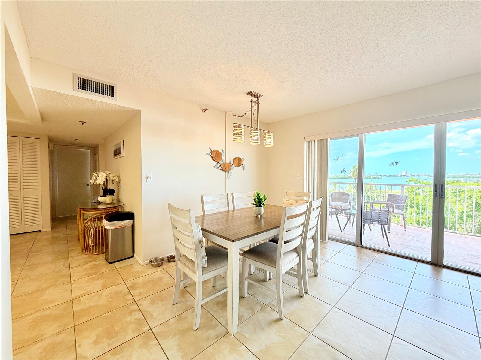 7430 SUNSHINE SKYWAY LN S #501, ST PETERSBURG, FL, 33711