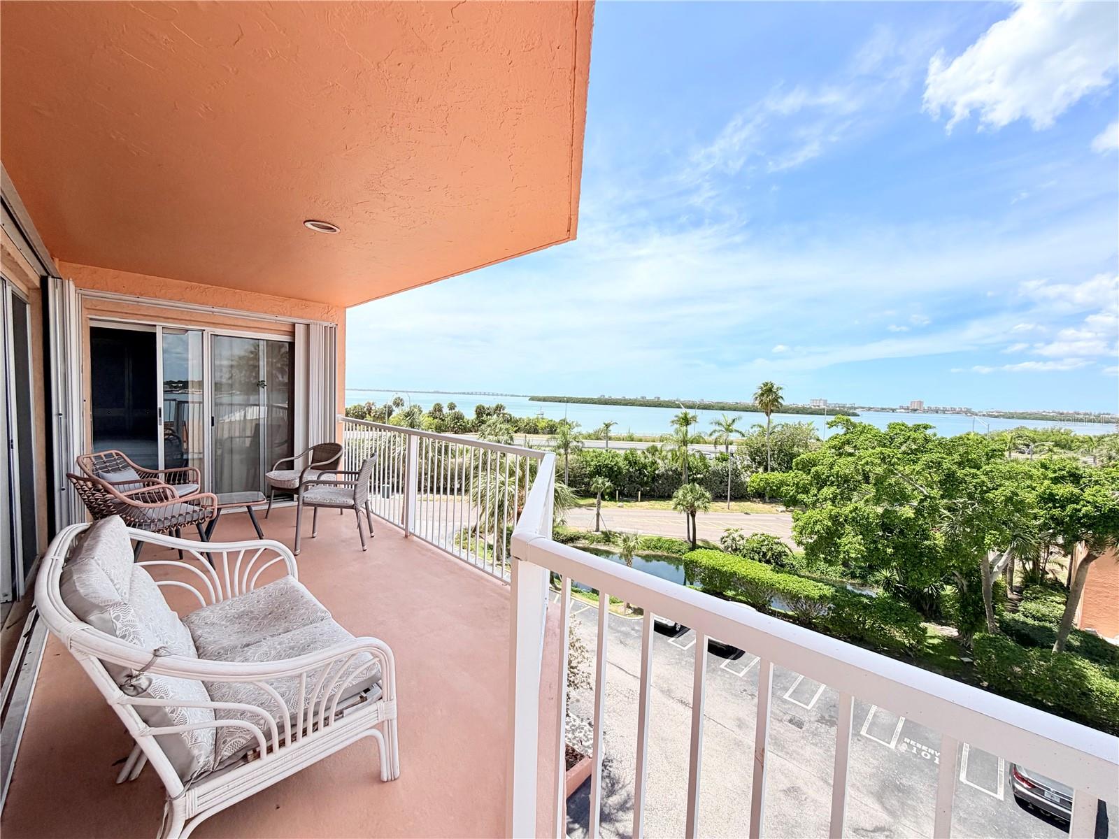 7430 SUNSHINE SKYWAY LN S #501, ST PETERSBURG, FL, 33711