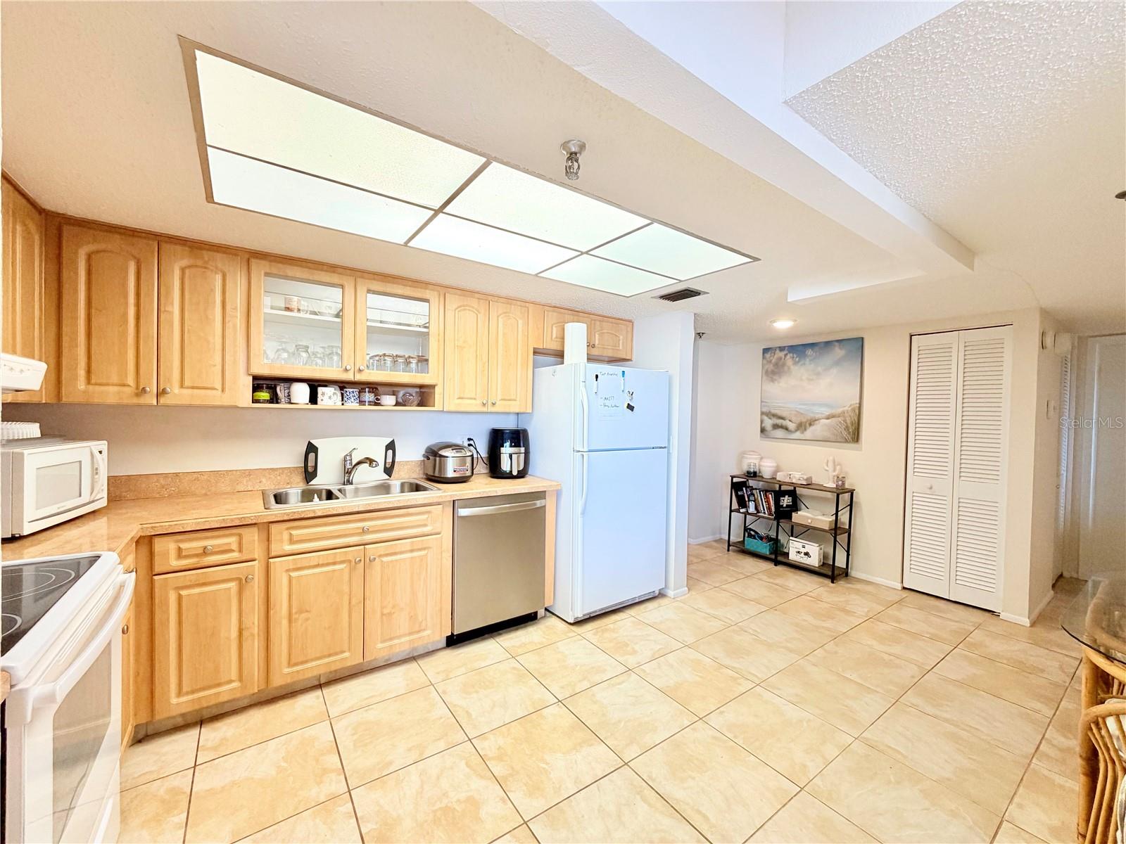 7430 SUNSHINE SKYWAY LN S #501, ST PETERSBURG, FL, 33711