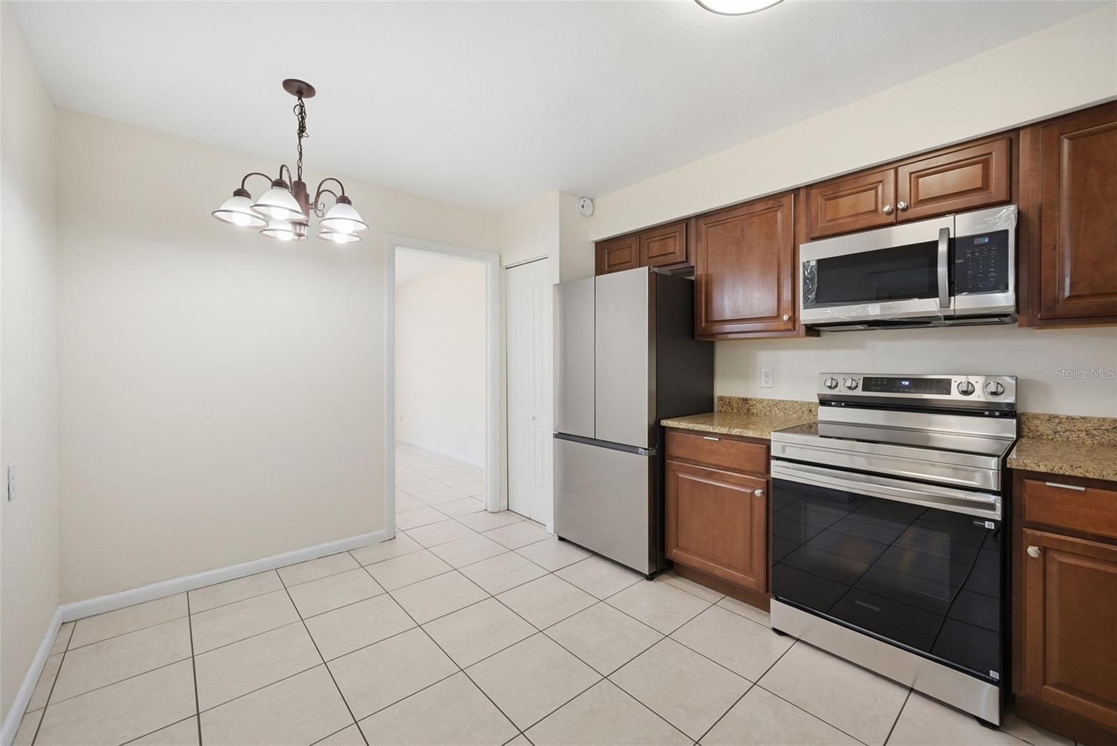 15602 FARNSWORTH LN, TAMPA, FL, 33624