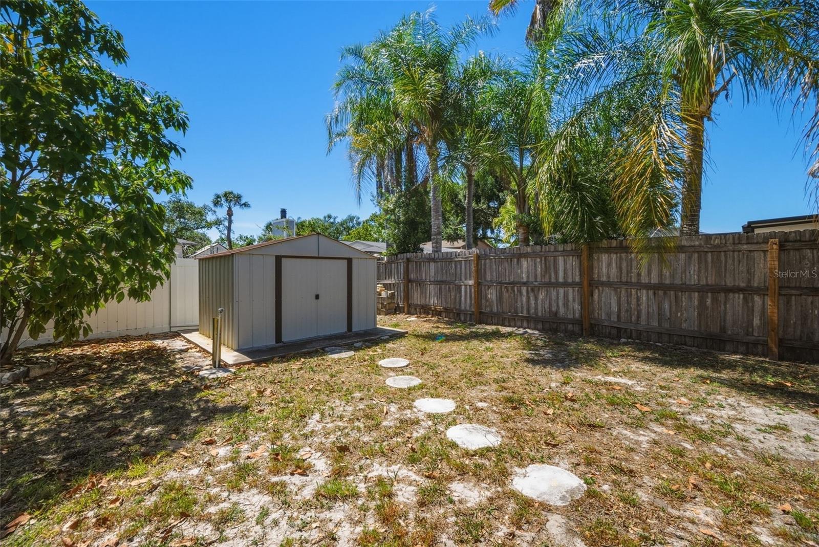 15602 FARNSWORTH LN, TAMPA, FL, 33624