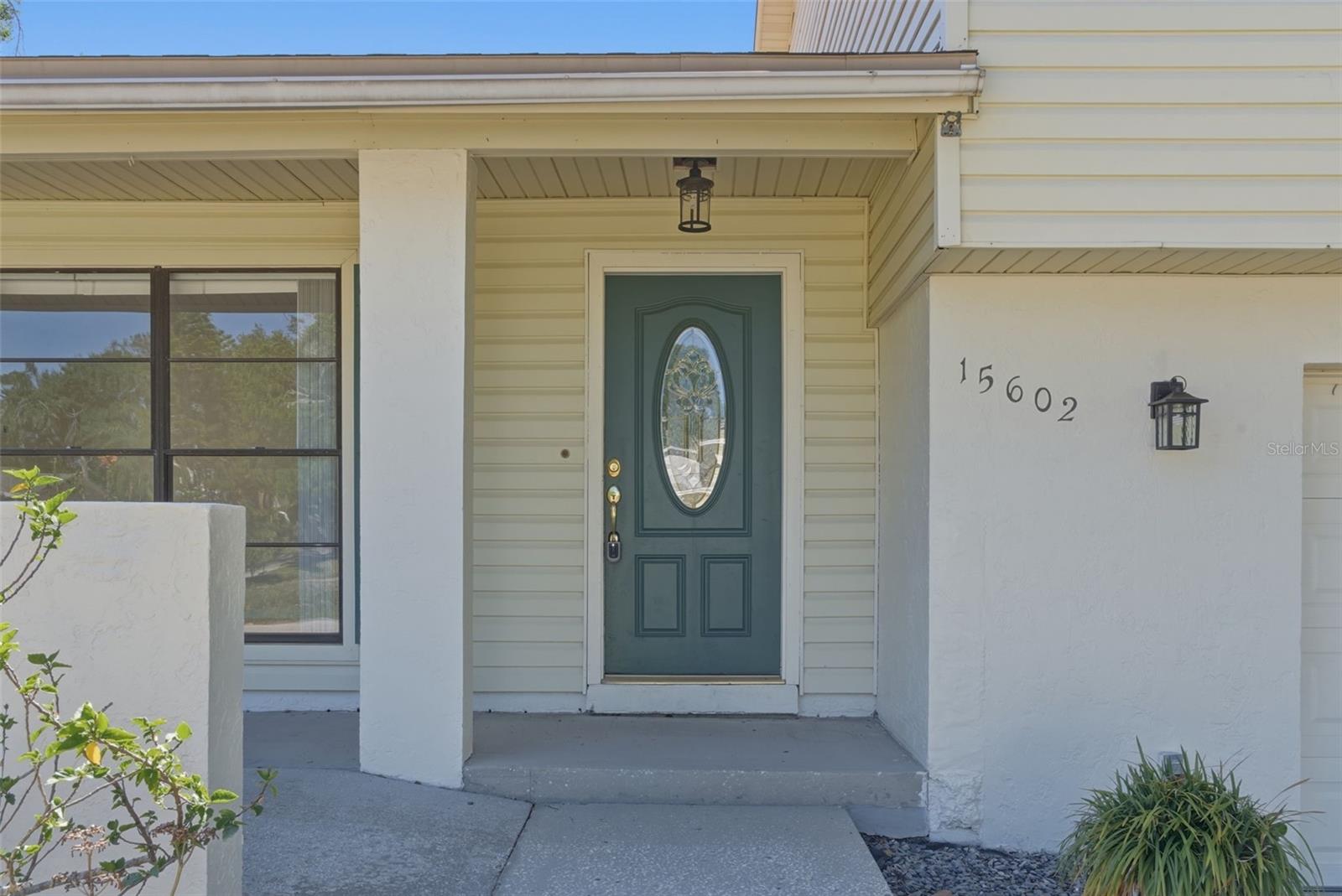 15602 FARNSWORTH LN, TAMPA, FL, 33624