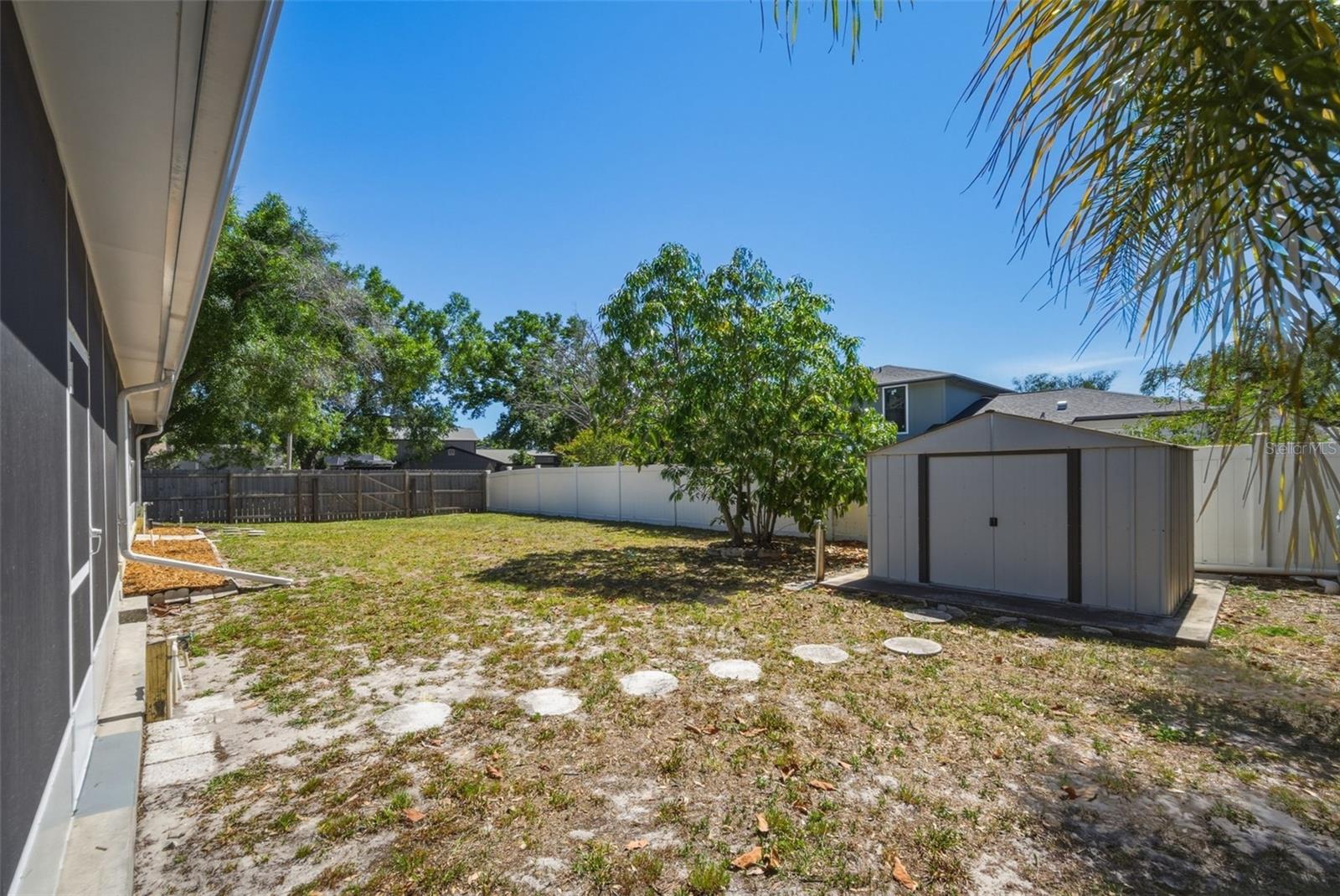 15602 FARNSWORTH LN, TAMPA, FL, 33624