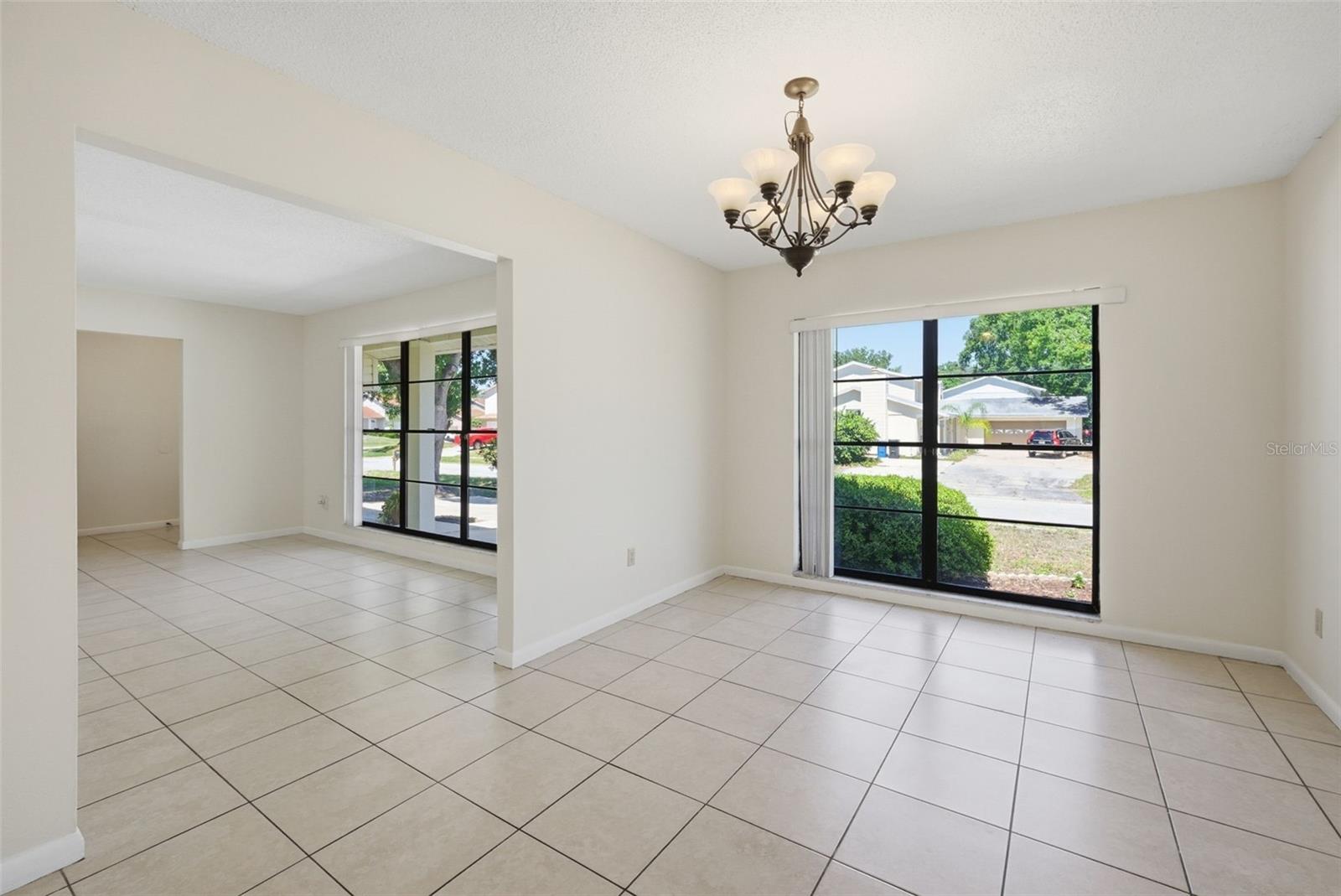 15602 FARNSWORTH LN, TAMPA, FL, 33624