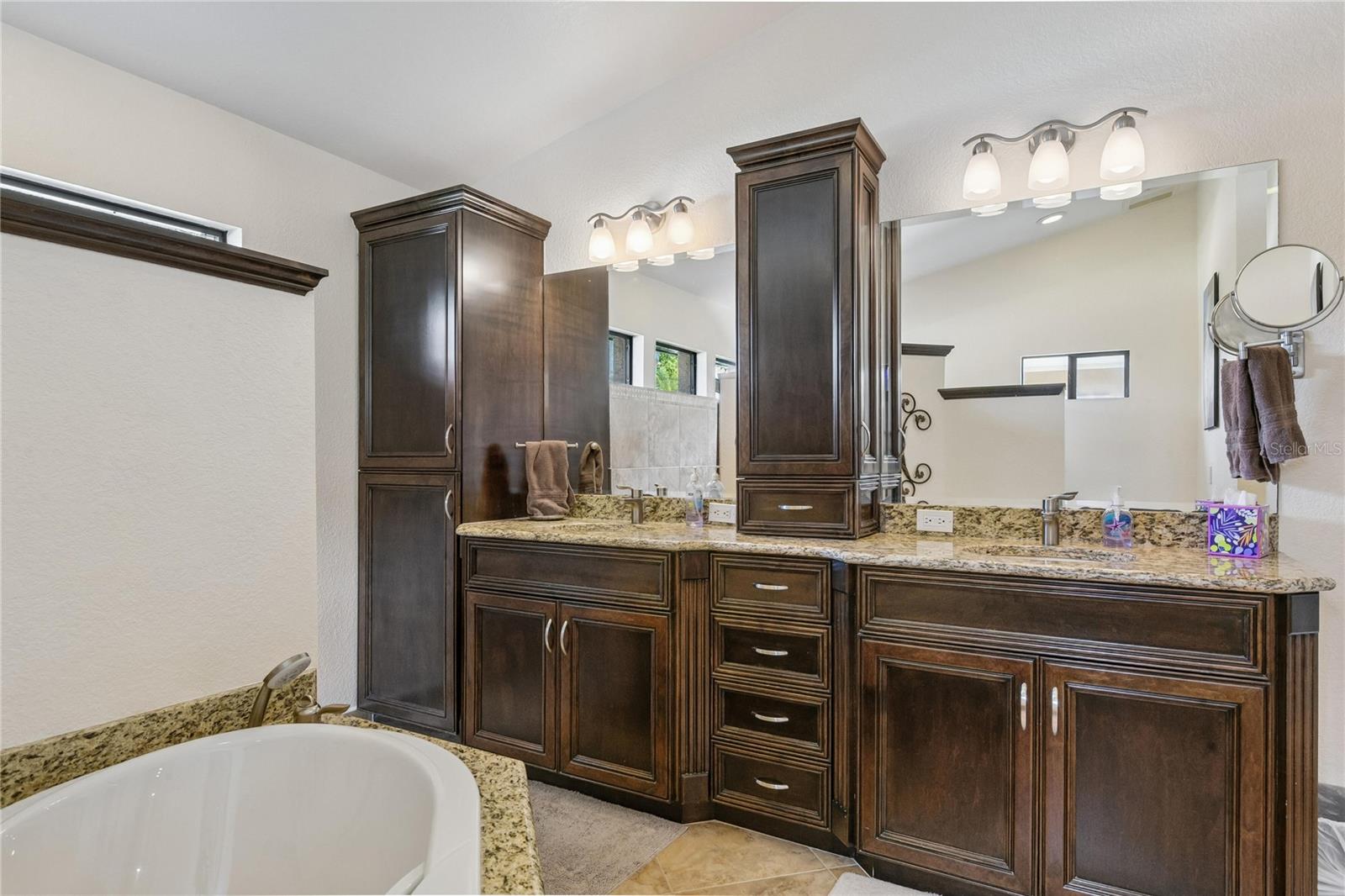 1215 HUNTINGTON LN, SAFETY HARBOR, FL, 34695