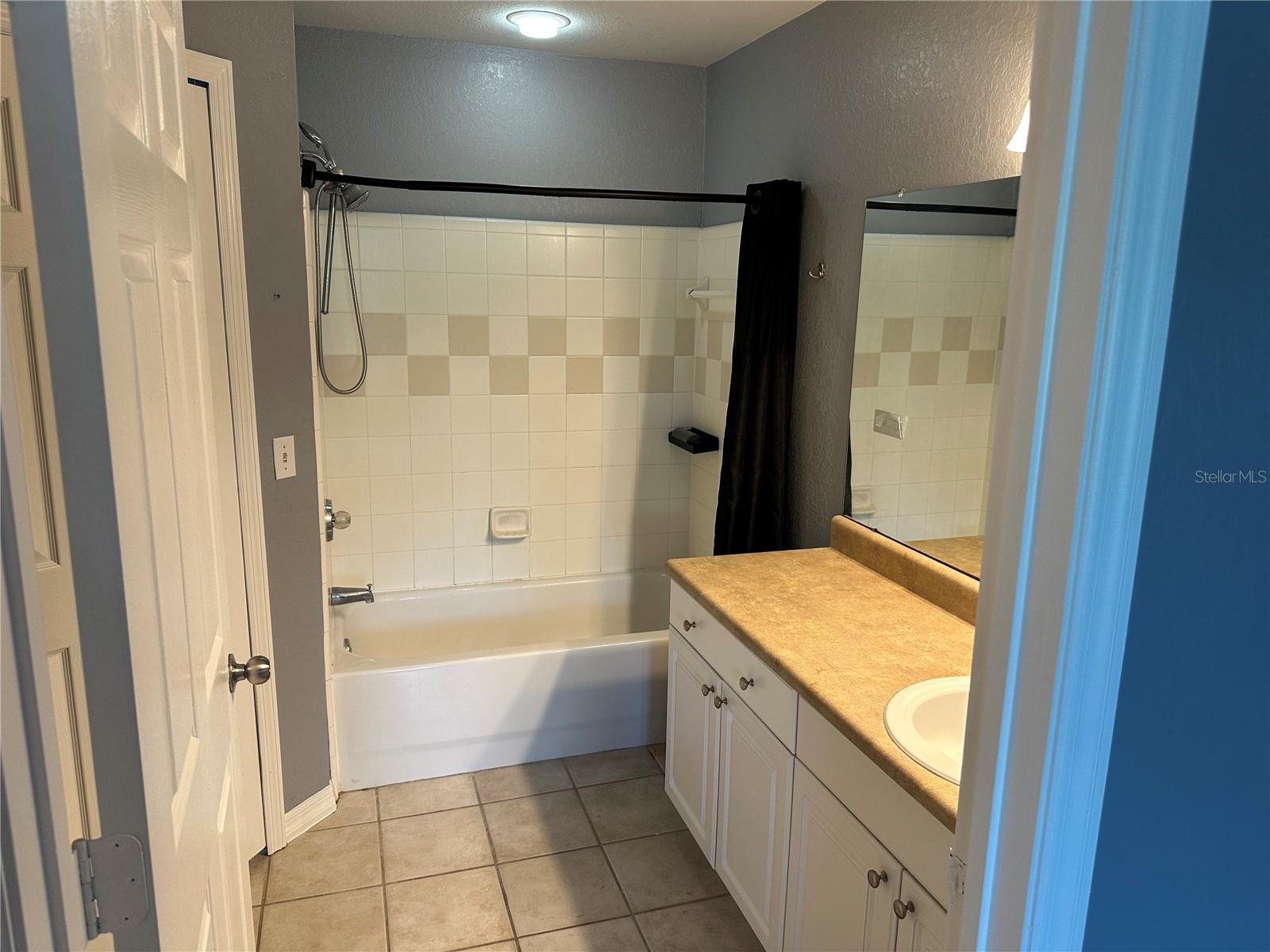5601 ROSEHILL RD #201, SARASOTA, FL, 34233