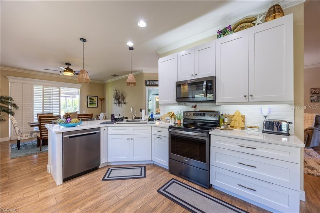 2128 CAPE HEATHER CIR, CAPE CORAL, FL, 33991