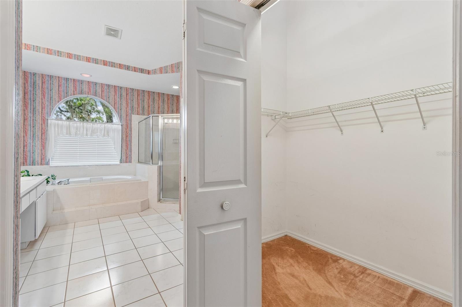 1336 WATERWOOD DR, LUTZ, FL, 33559