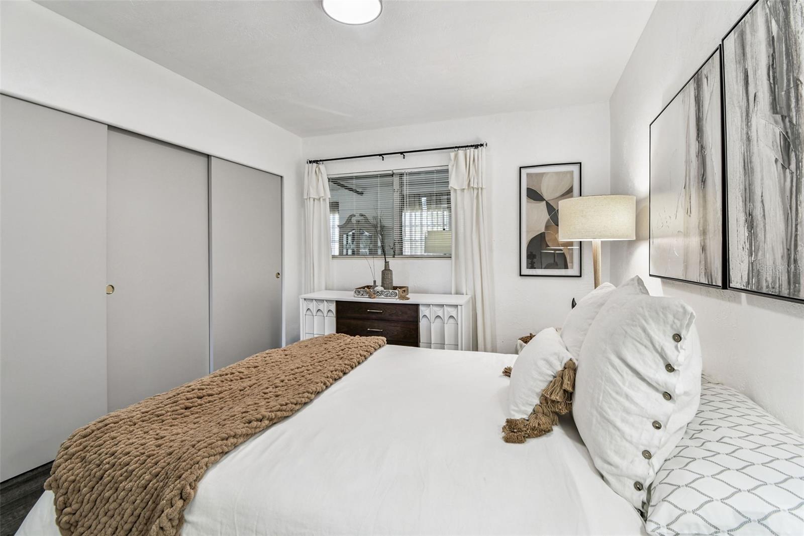 5861 42ND TER N #1712, KENNETH CITY, FL, 33709