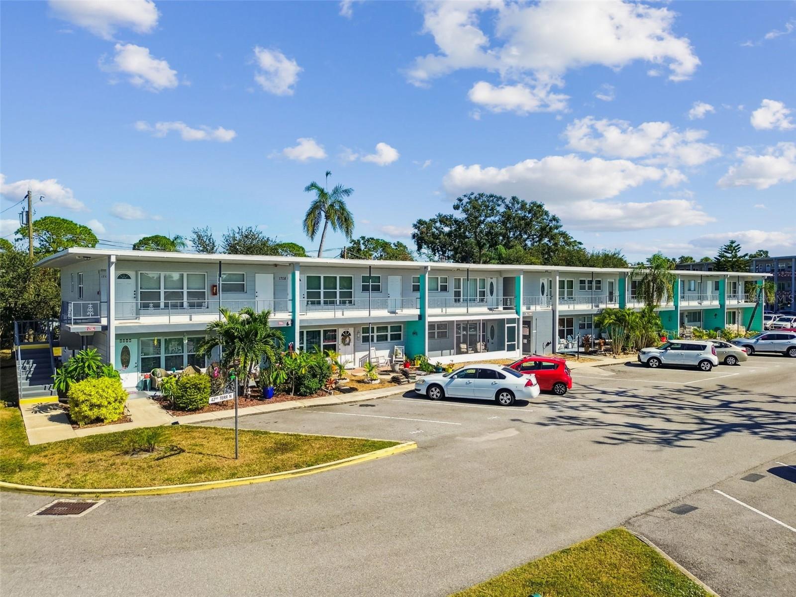 5861 42ND TER N #1712, KENNETH CITY, FL, 33709