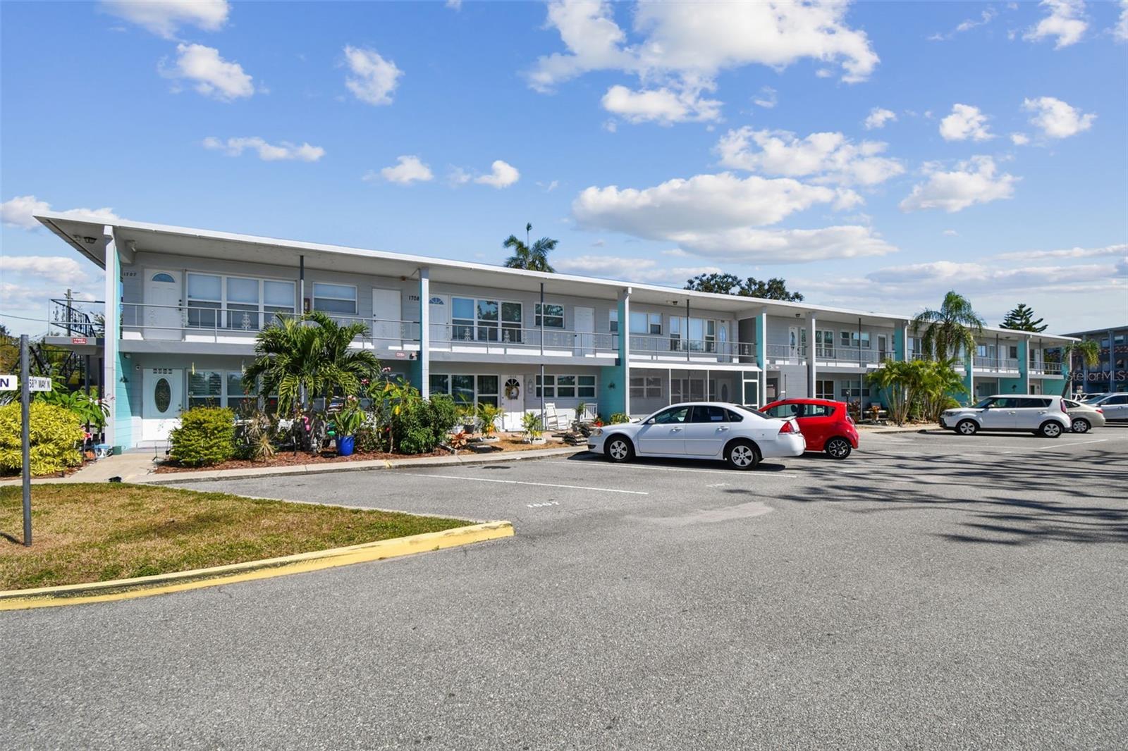 5861 42ND TER N #1712, KENNETH CITY, FL, 33709