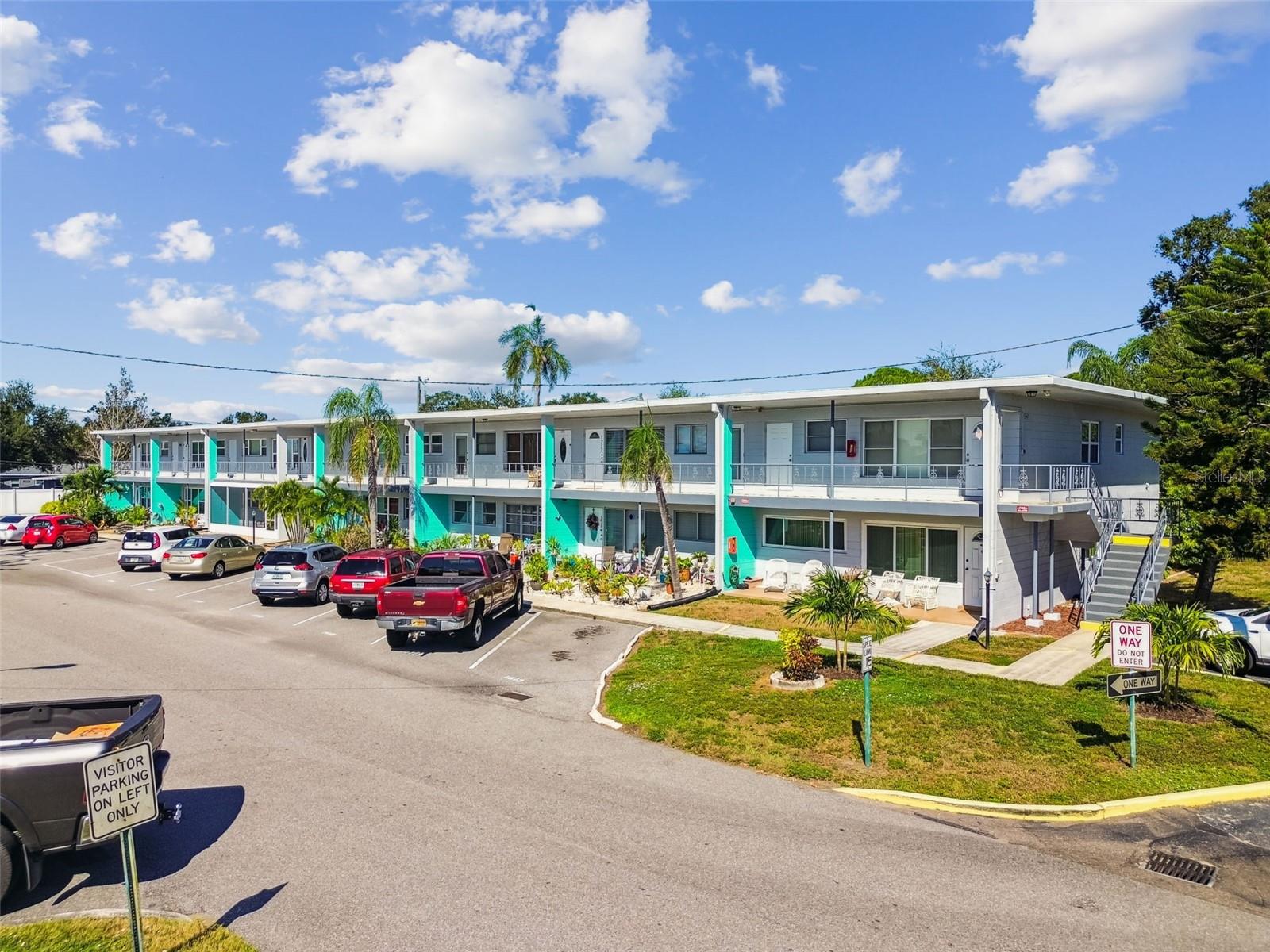 5861 42ND TER N #1712, KENNETH CITY, FL, 33709