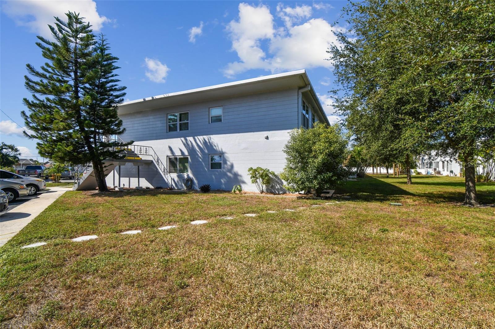 5861 42ND TER N #1712, KENNETH CITY, FL, 33709