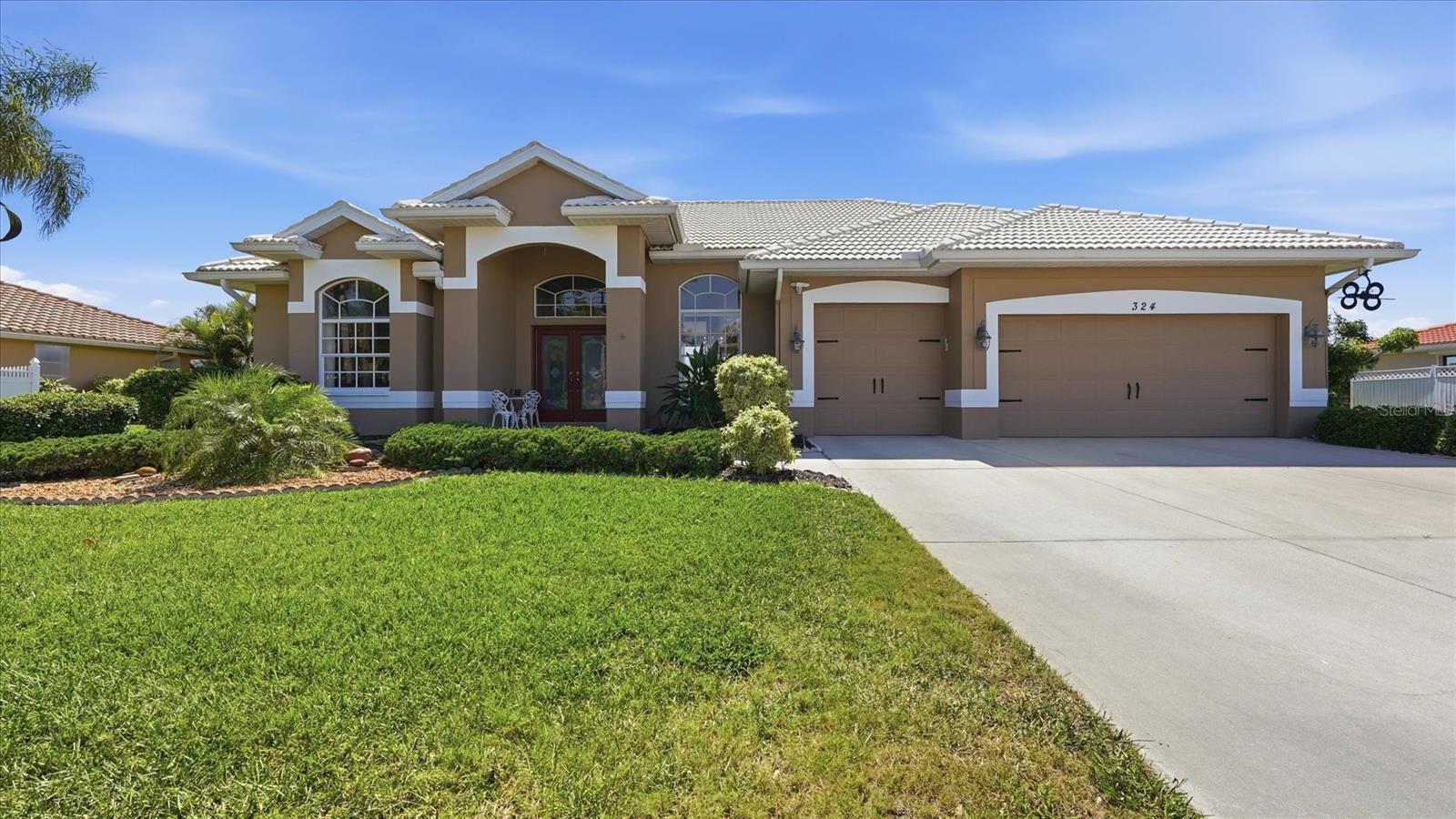 324 OAKWOOD CIR, ENGLEWOOD, FL, 34223
