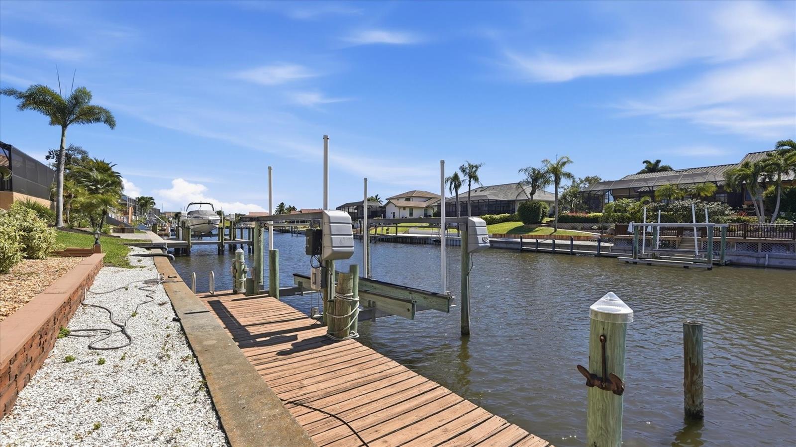 324 OAKWOOD CIR, ENGLEWOOD, FL, 34223