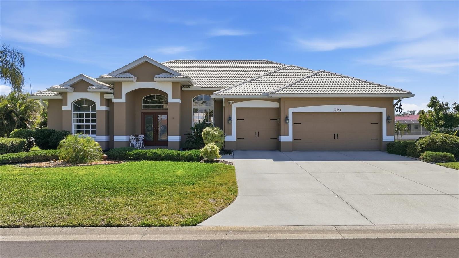 324 OAKWOOD CIR, ENGLEWOOD, FL, 34223