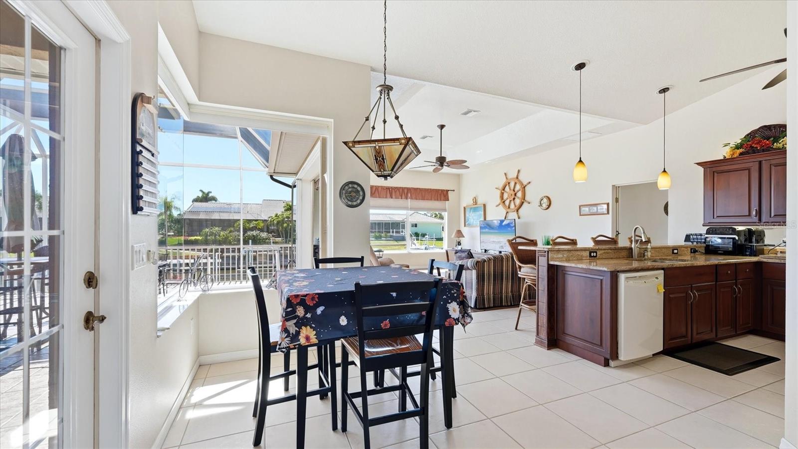 324 OAKWOOD CIR, ENGLEWOOD, FL, 34223