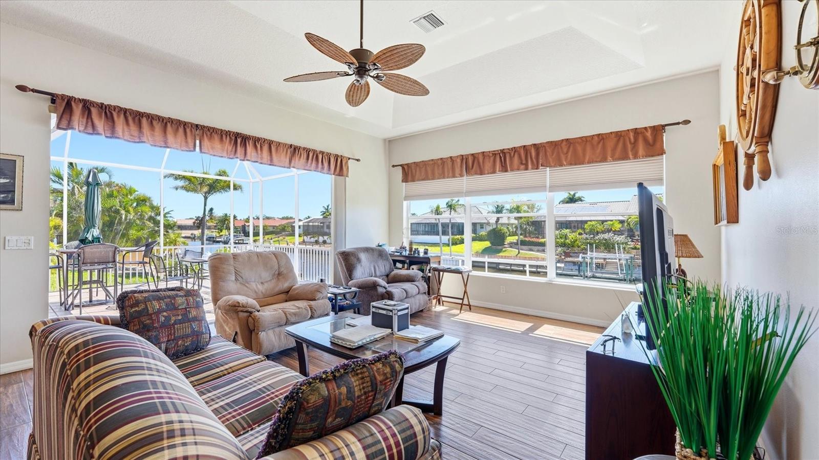 324 OAKWOOD CIR, ENGLEWOOD, FL, 34223