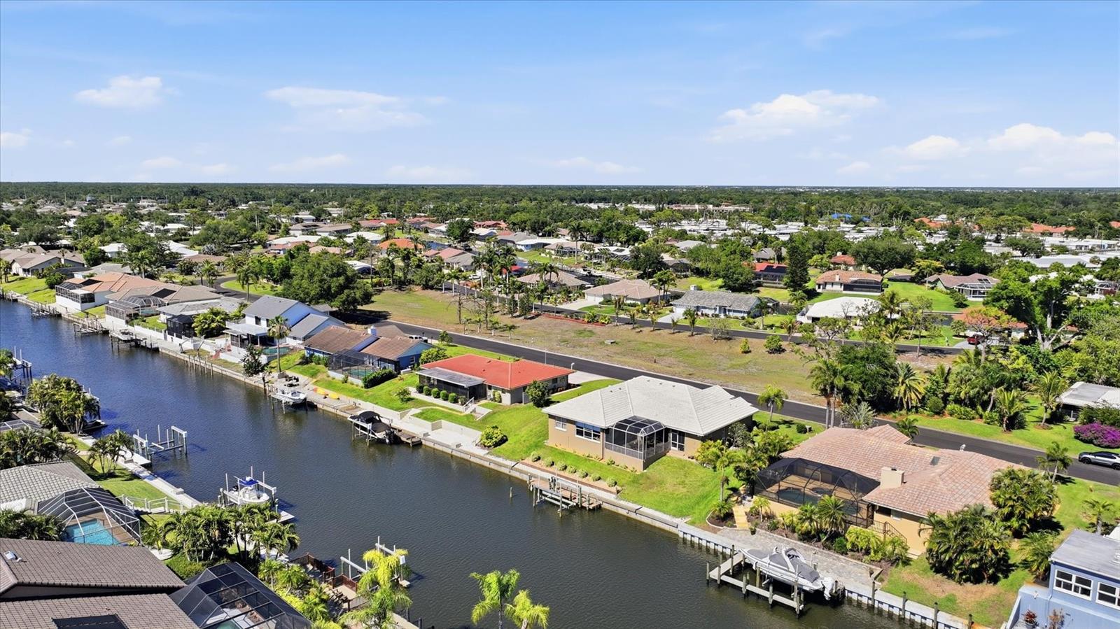 324 OAKWOOD CIR, ENGLEWOOD, FL, 34223